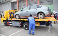 平台街道汽车救援